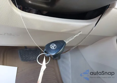 2009 Toyota Camry Le z USA, uszkodzony, nr VIN 4T1BE46K29U915539